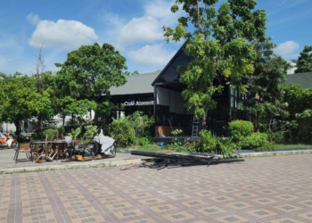 หลับในพังเละร้านกาแฟดังตึกเอ็ม