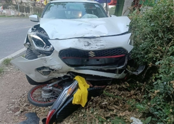 ต่างชนกระเด็นนักฟุตบอลระทึกด็นนักฟุตบอลระทึก