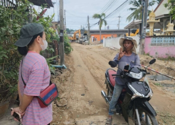 ผรม.ยันไม่ได้ละเลย แจ้งประปาแล้วแจ้งว่าวันหยุดไม่มาทำท่อ จนเกิดปัญหาชาวบ้านเดือดร้อน