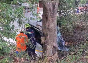 ระยอง แบริเออร์เป็นเหตุตู้ทึบลงร่องติดภายใน