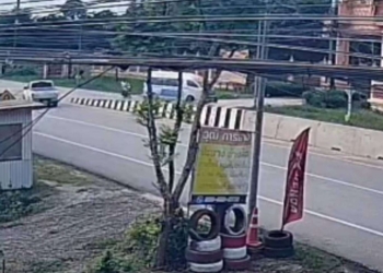 ระยอง รถตู้กลับรถนักเรียนหักไม่พ้นชนเจ็บ2