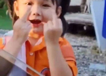 ระยอง หนูส่งพ่อช่วยน้ำท่วมท่านี้นะ