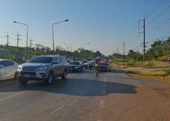 ระยอง 3พม่าซิ่งตัดหน้ามินิบัสเจ็บหนัก