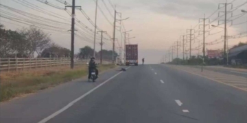 ระยอง ซื้อข้าวให้หลานถูกชนดับเหรียญยังติดหน้า