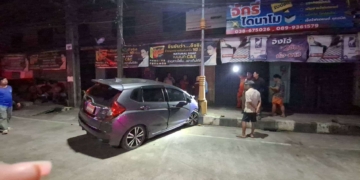 ระยอง ตกใจเหยียบคันเร่งส่งระทึก