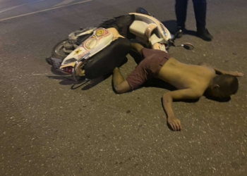 ​ระยอง สาวสุดเซ็งป่วยจิตขับรถพุ่งชน