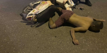 ระยอง สาวสุดเซ็งป่วยจิตขับรถพุ่งชน