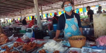 ​ระยอง ของแพงพ่อค้ากัดฟันสู้