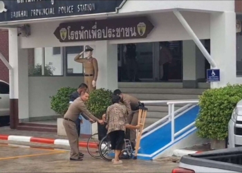 ​ระยอง ผู้ใหญ่บ้านซึ้งตำรวจได้ใจ