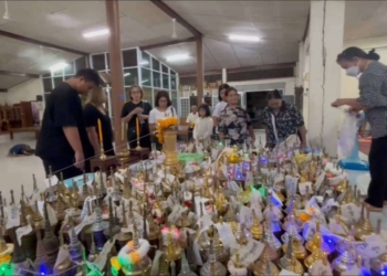 สวดผีหมู่-ก่อเจดีย์ทราย