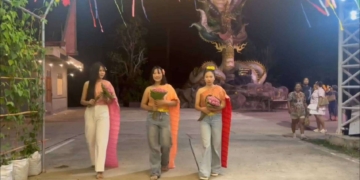 ระยอง ​ฮือฮาชุดไทยดอกบัวตัวมัม