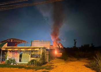 ระยอง ​ตีหนึ่งเผาขยะวุ่นวาย