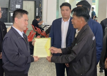 สส ระยองนำทีม ประมงพื้นบ้านทวงถามรัฐมนตรีอุตสาหกรรม