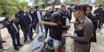 ระยอง รวบมือยิงหาดแม่รำพึงขยายผลจับคลังอาวุธปืน